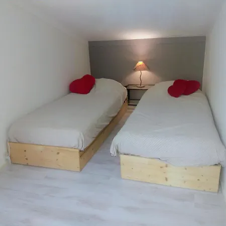 Ina Villa *